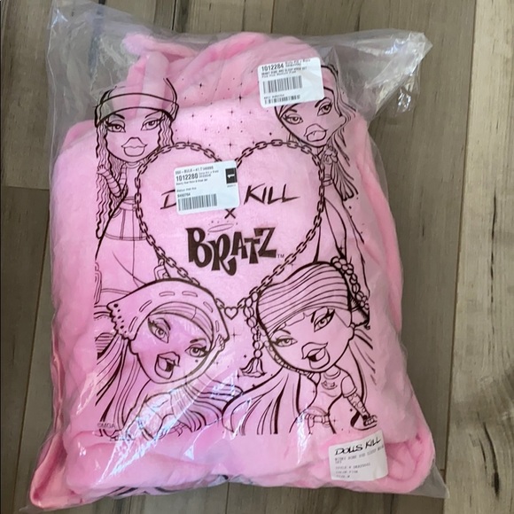 COPY - Dollskill Bratz Robe - Picture 5 of 5